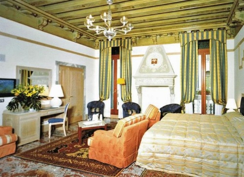 Foscari Palace image 10