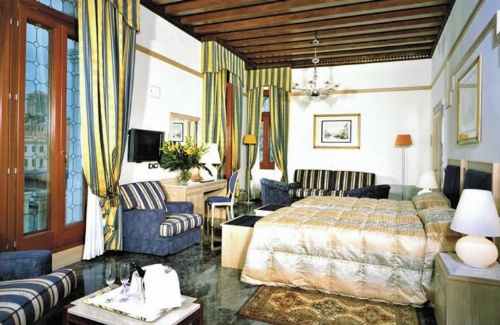 Foscari Palace image 3