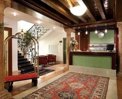 Foscari Palace image 40